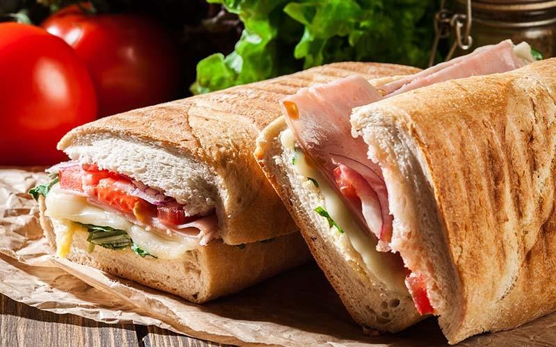 2 paninis chauds